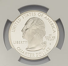 Load image into Gallery viewer, 2003 S Silver Proof Maine State Quarter 25c NGC PF 69 Ultra Cameo
